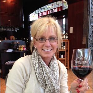 Meet your Posher, Dana